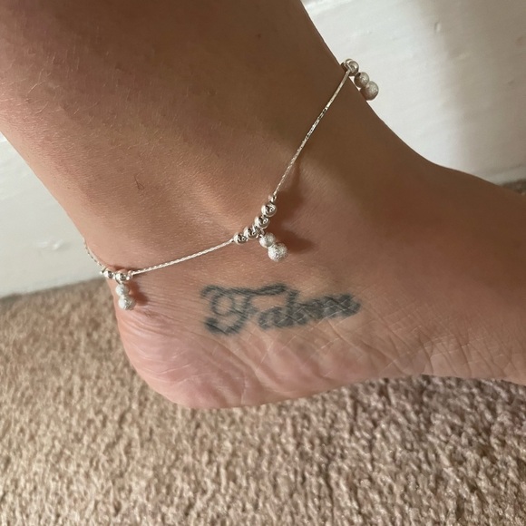 Silver faux beaded anklet - Picture 5 of 6
